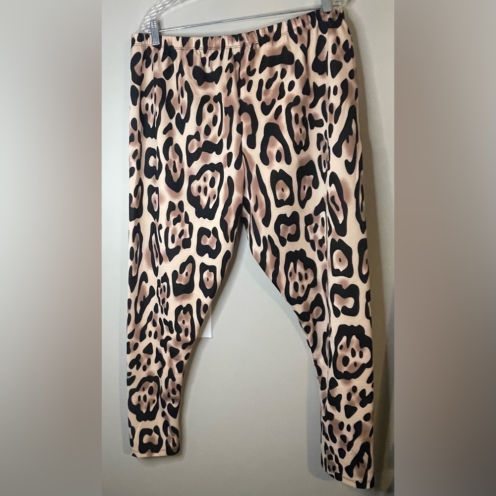 Ashley Stewart Leopard Print Leggings - Black and Tan - Picture 7 of 7